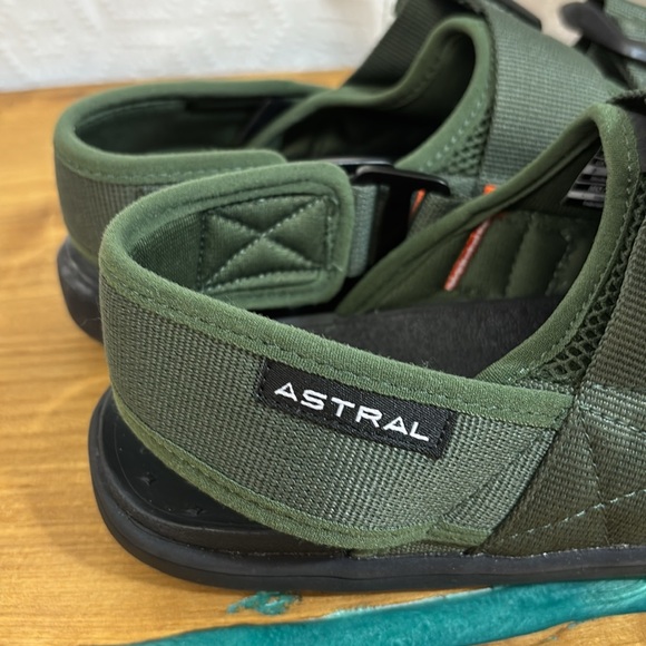 Astral Men's PFD Sandal size 9 cedar green - Picture 3 of 11